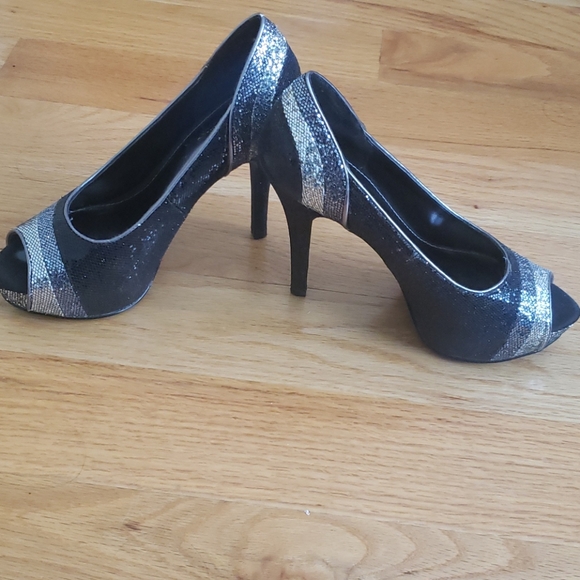 Worthington Silver and black sequined platform heels - Picture 4 of 8